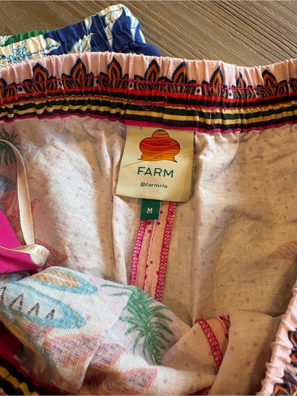 2 pairs of Farm Rio floral shorts - Picture 6 of 8